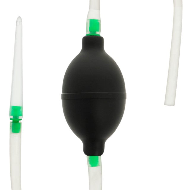 Duș anal cu tub de golire ADDICTED TOYS Travel Cleaner 3, din material flexibil și hipoalergenic, negru cu verde, 70 cm