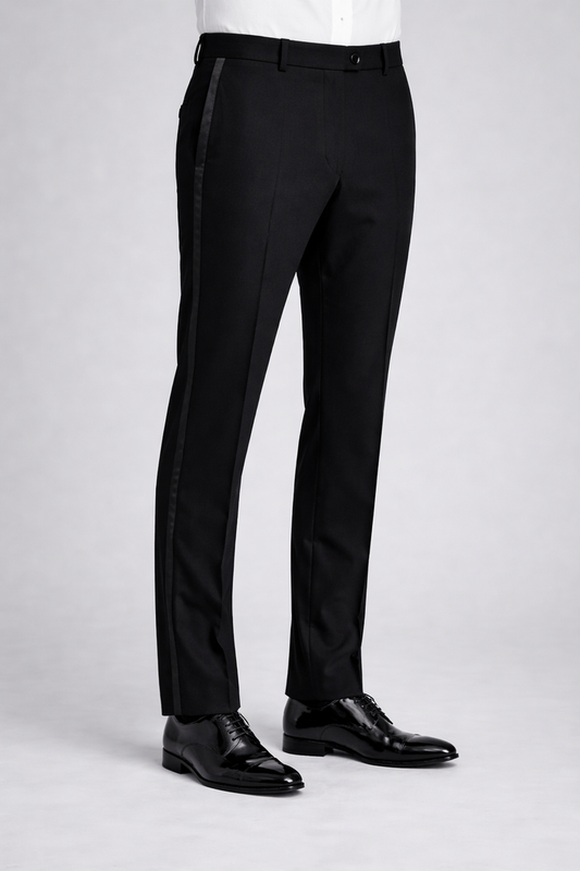 Broek smoking - rokkostuum met rok-smok detail, elegant ontwerp en perfecte pasvorm.