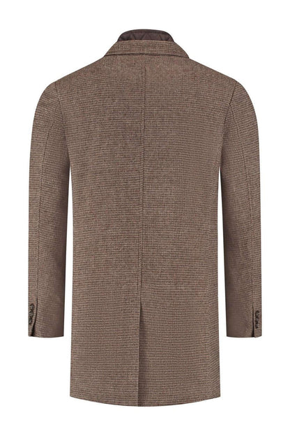 Coat windvanger miniruit bruin - achterkant van een bruine windvanger met miniruit patroon, warme wolblend.