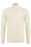 Coltrui off-white wol, een ademend off-white wol-nylon trui voor herfst en winter.