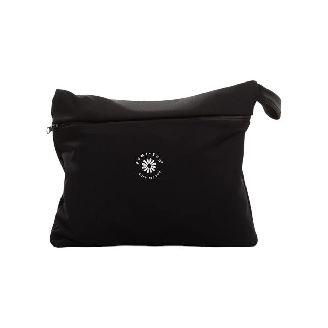 Geantă impermeabilă FEMI.EKO®, pentru produse menstruale, 2 buzunare practice, dimensiuni 19 cm x 24 cm, culoare negru