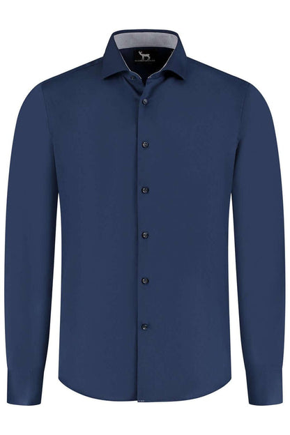 GENTS Blumfontain NOS navy shirt in cotton-elastane blend with non-iron finish and modern fit.