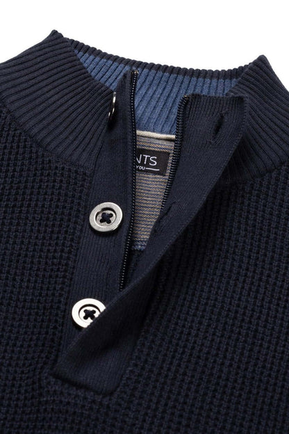 Half zip-knopen structuur navy trui met knoopsluiting en opstaande kraag in donkerblauw.