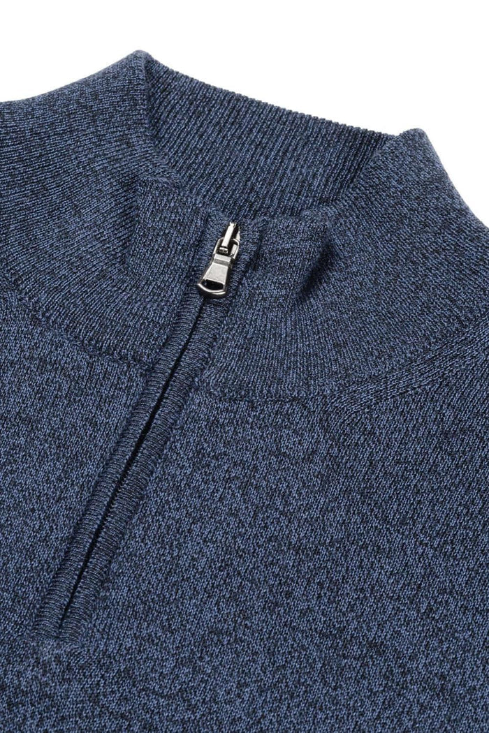 Halfzip merinoblend blauw melange, ademend en temperatuurregulerend, detail van de rits en stof.