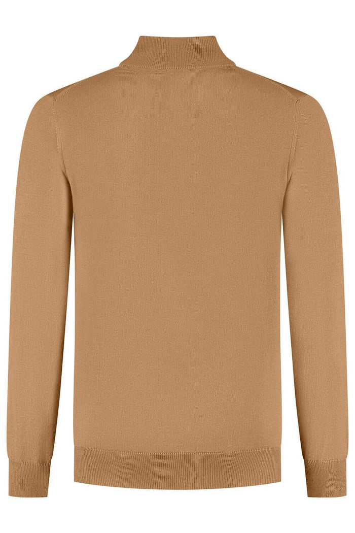 Halfzip merinoblend camel - achteraanzicht van de strakke camel halfzip met ademend comfort en structuur.