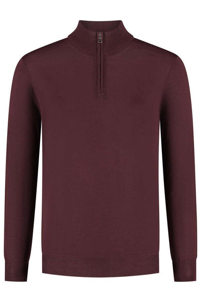 Halfzip merinoblend donker-bordeaux halfzip trui in warme, veelzijdige laagjesstijl.