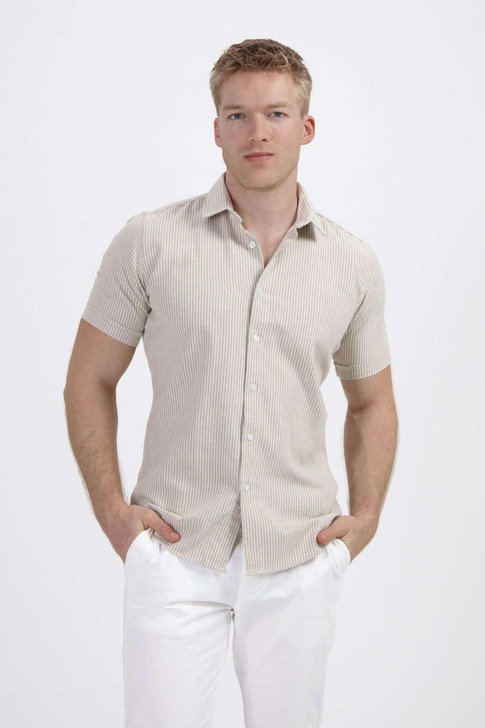 Korte mouw knit streep beige ademend gebreide top met beige strepen voor heren.