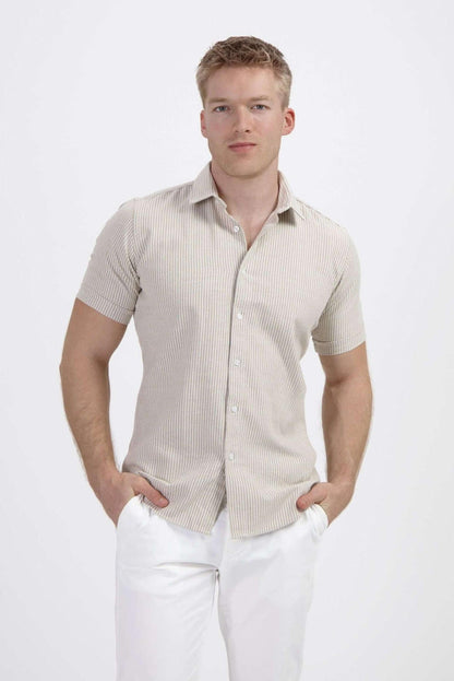 Korte mouw knit streep beige ademend gebreide top met beige strepen voor heren.