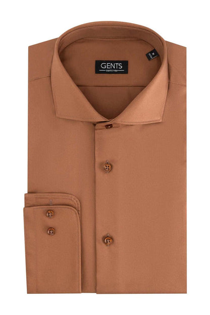 Overhemd satijn roestbruin, ademend katoenen materiaal met subtiele glans, perfect voor elke gelegenheid.