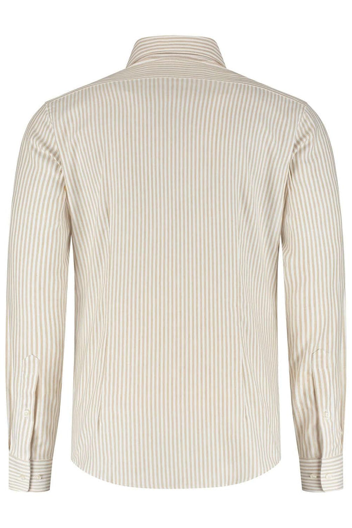 Overhemd streep wit-beige, katoenen Lyocell overhemd met knoopsluiting, beige-witte strepen, zicht van achteren.