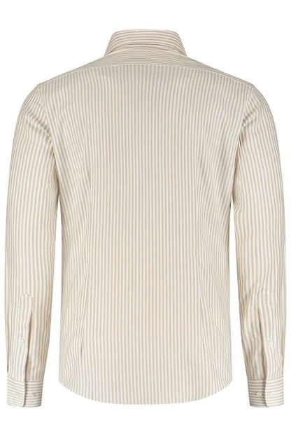 Overhemd streep wit-beige, katoenen Lyocell overhemd met knoopsluiting, beige-witte strepen, zicht van achteren.