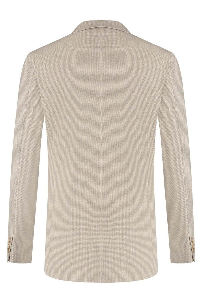 A beige pepita tweedpak jacket showcasing a modern fit with a wrinkle-resistant design.