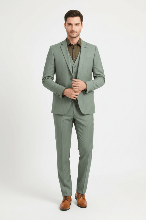 Pak pinstripe groen 3-delig met een moderne snit, perfect voor formele gelegenheden.