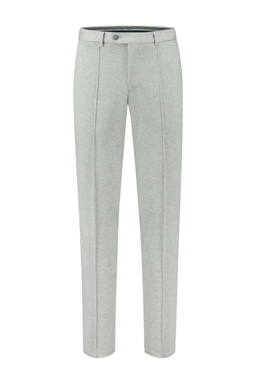 Pantalon jersey grijs. Grijze broek met strakke plooien en nette afwerking.