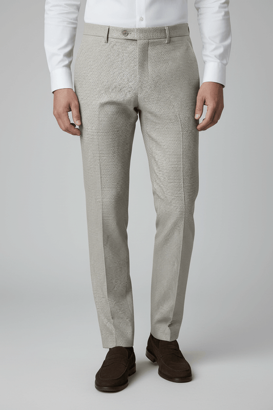 Pantalon pied-de-poule beige met unieke structuur, stijlvolle pasvorm en hoge kwaliteit.