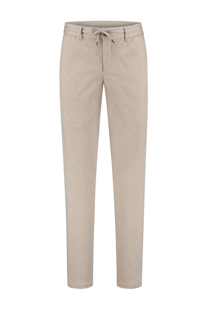 Pantalon uni stretch zand, zandkleurige slim-fit broek met stretch, ideaal als basisstuk.