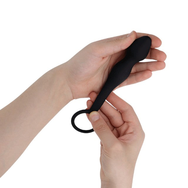 Plug anal cu inel pentru penis ADDICTED TOYS Anal Plug with Ring Model 3, diametre 2.8 - 3 cm, din silicon, negru