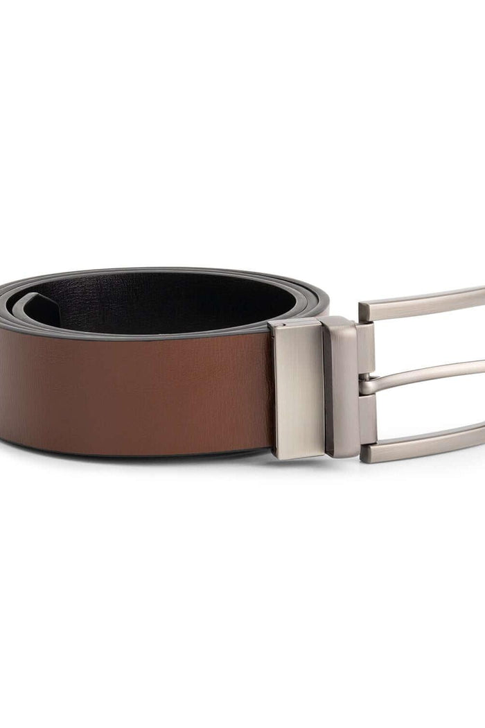 Reversible riem leder zwart/bruin, dubbelzijdige lederen riem met draaibare gesp in zwart en bruin.