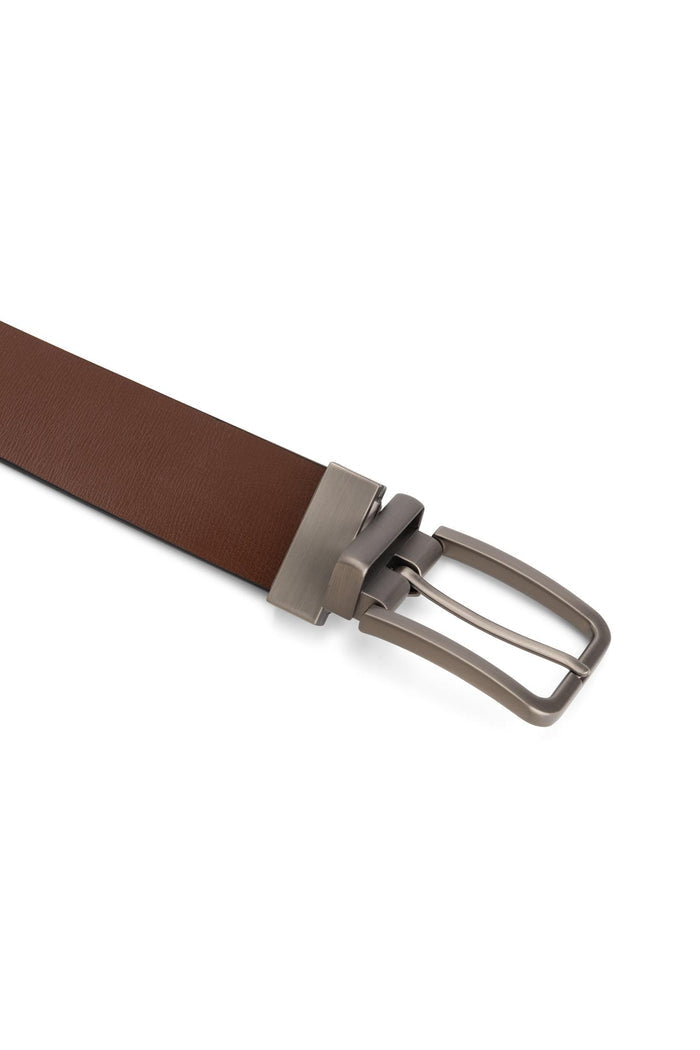 Reversible riem leder zwart/bruin met draaibare gesp, detail van de bruine kant.