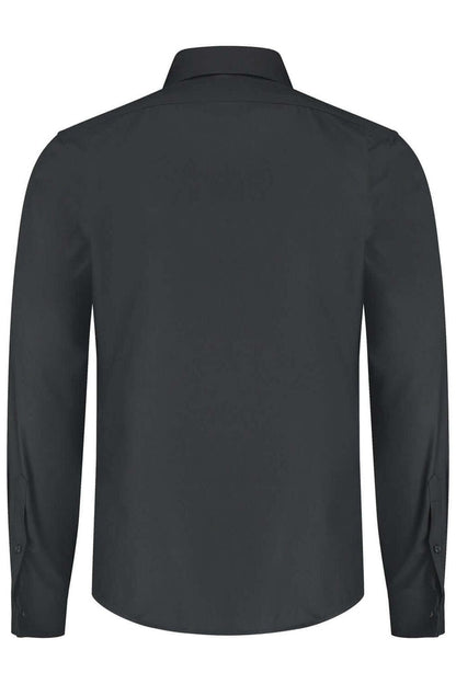 A sleek black Smoking overhemd plat glad zwart with a hidden button closure and smooth finish, viewed from the back.