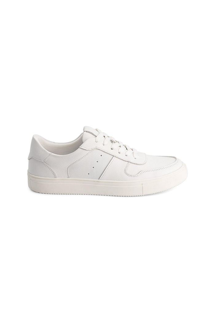 Sneaker leder wit - Witte leren sneakers met ademend leer en comfortabele pasvorm.