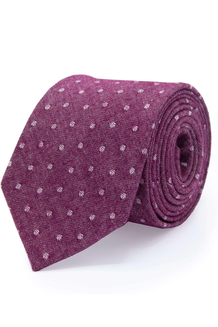 Stropdas zijde rood, dieprode zijde stropdas met subtiel patroon en ademend comfort.