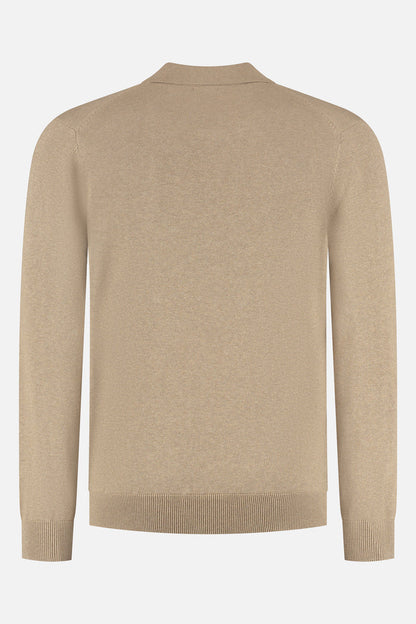 A back view of the Trui riva katoen bruin, showcasing its elegant design and soft fabric in a neutral brown color.