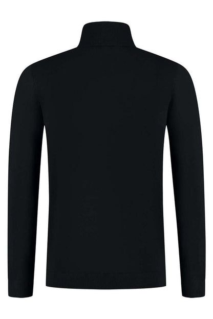 Turtle neck zwart, zwart fijngebreide coltrui met ademend en vormvast comfort, achterkant view.