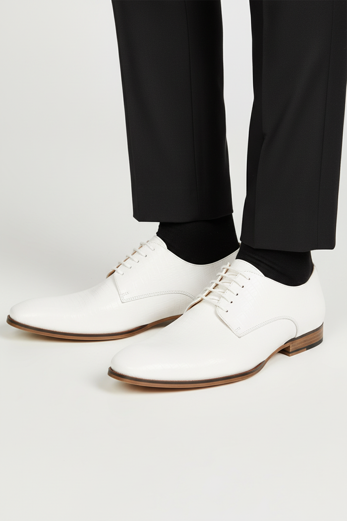 Veterschoen leer structuur wit, elegante witte leren veterschoenen met een stijlvol design en comfortabele pasvorm.
